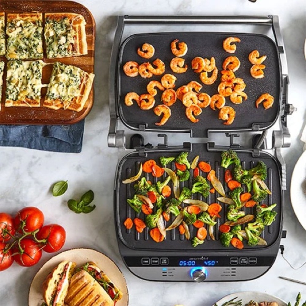 Pampered Chef Deluxe Electric Grill and Griddle New in Box